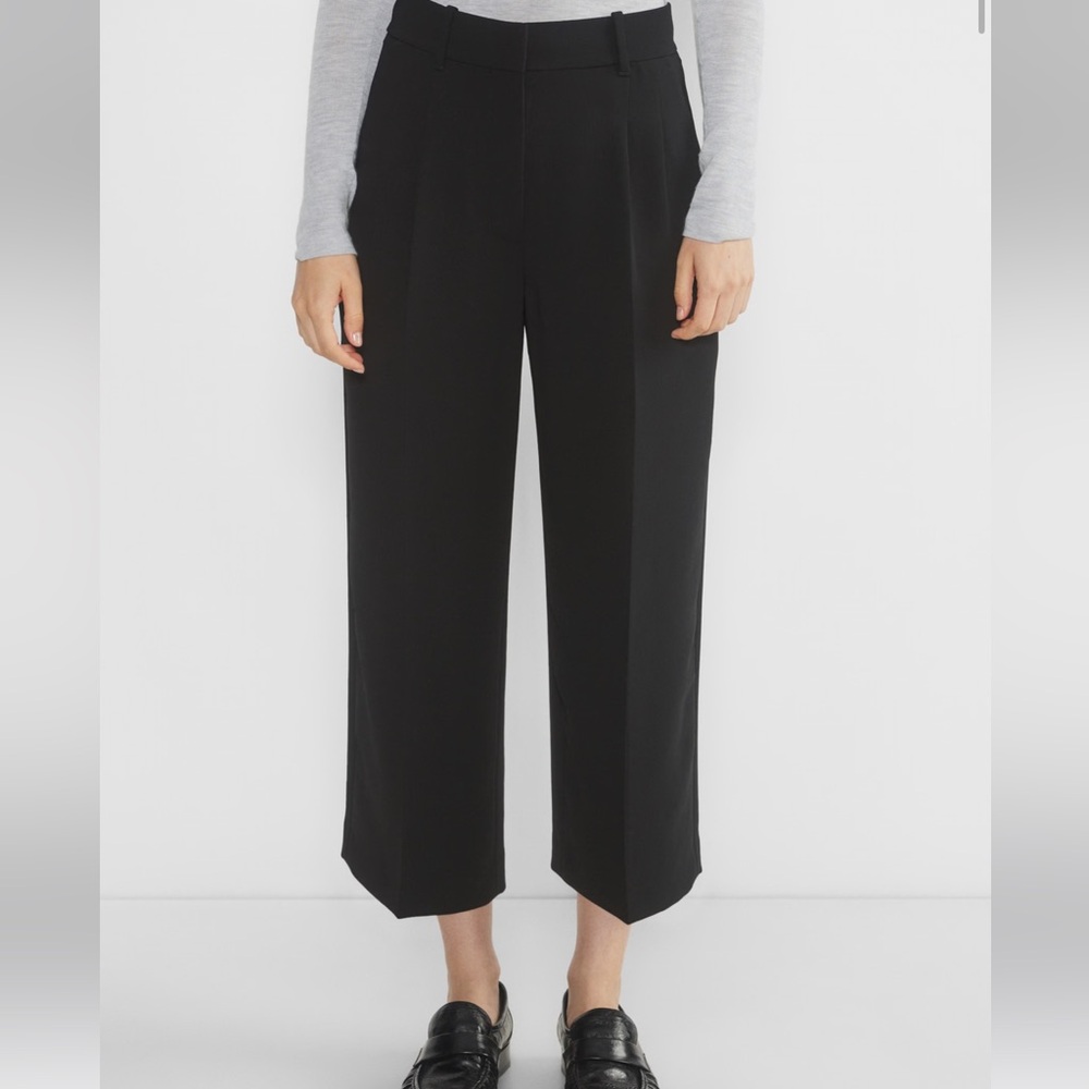 Aritzia Effortless Pant - Size 2 Cropped